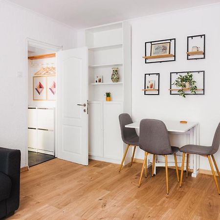 Cozy Apartment Ultracentral Universitate Square Bucarest Esterno foto