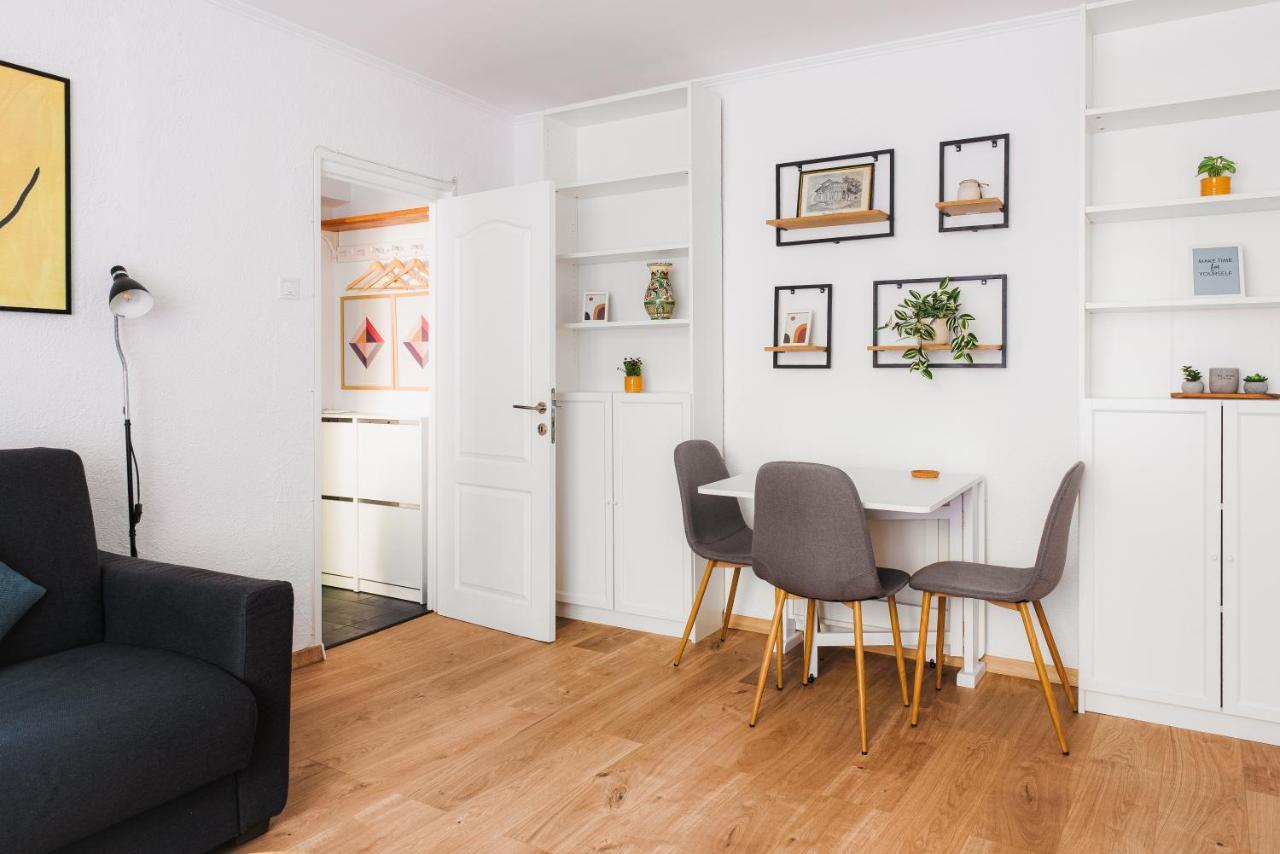 Cozy Apartment Ultracentral Universitate Square Bucarest Esterno foto