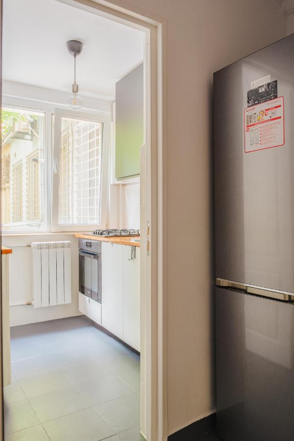Cozy Apartment Ultracentral Universitate Square Bucarest Esterno foto