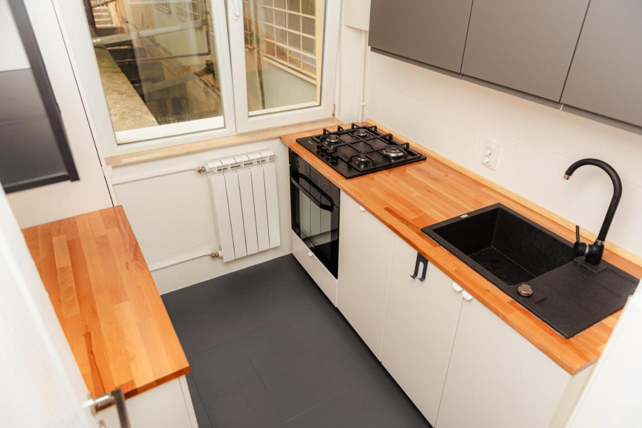 Cozy Apartment Ultracentral Universitate Square Bucarest Esterno foto