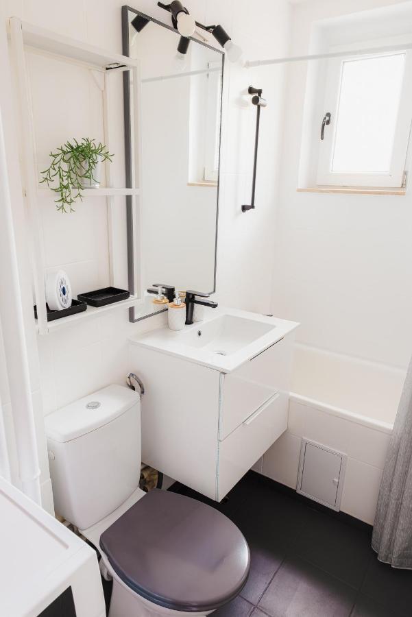 Cozy Apartment Ultracentral Universitate Square Bucarest Esterno foto
